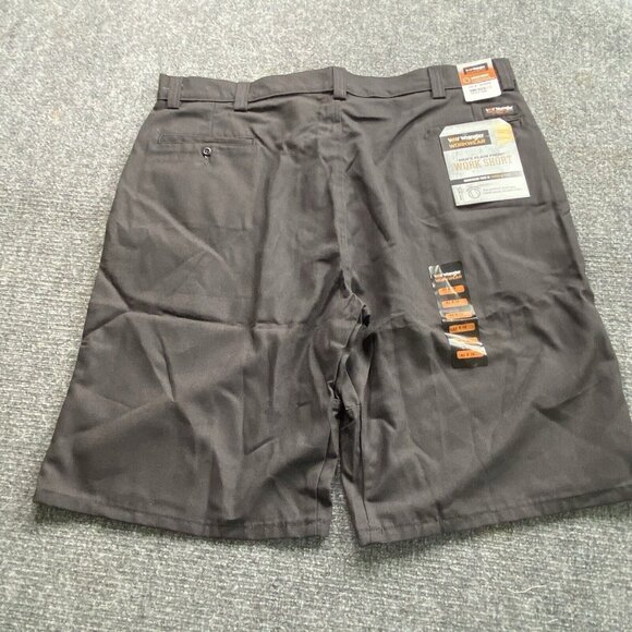 Wrangler Workwear Shorts Mens 42 x 12 Gray Plain Front Inseam GusseI Outdoor - Picture 1 of 9